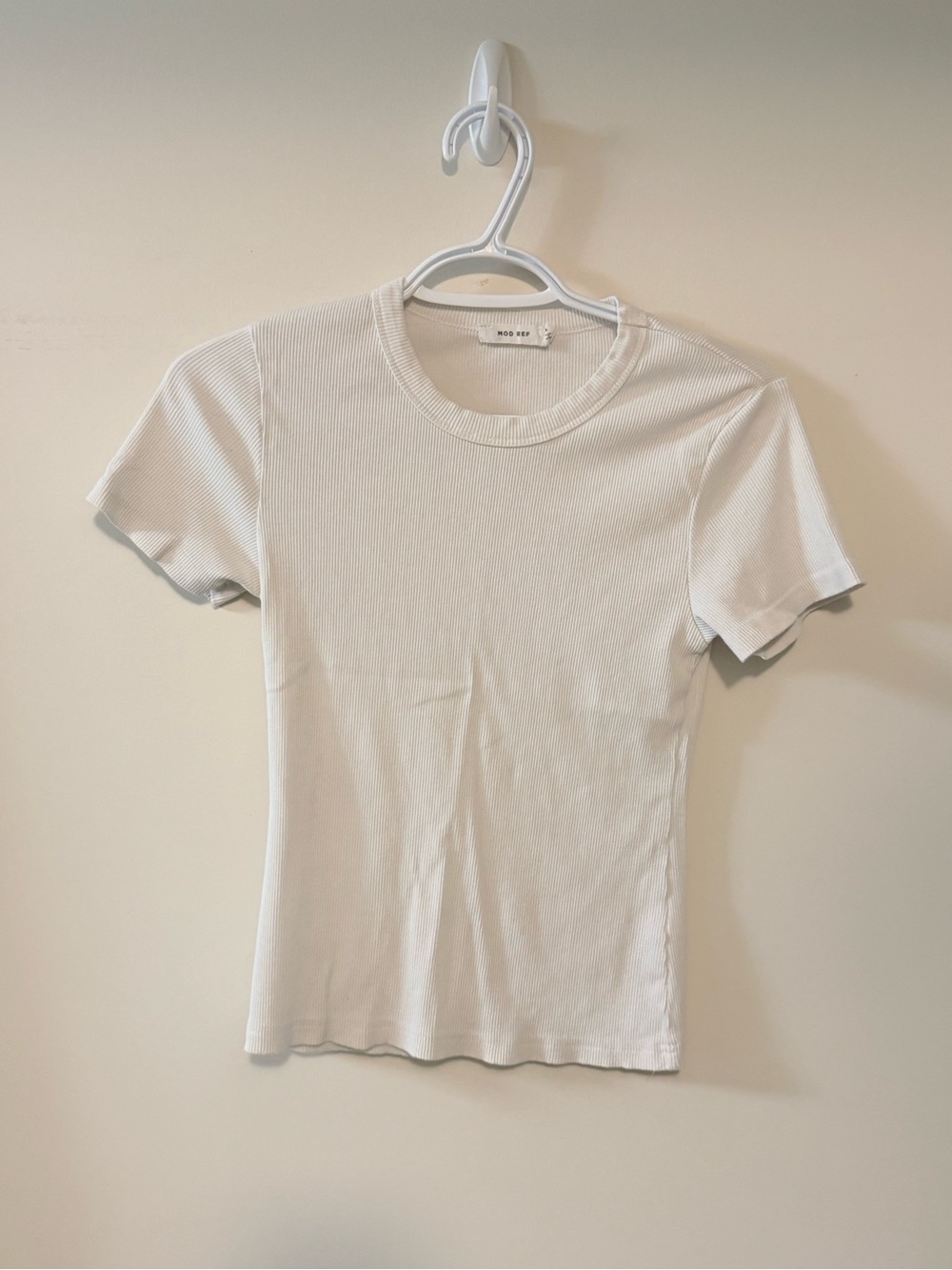 Mod Ref Size Small - Classic White Ribbed Crewneck Tee - Women's Top